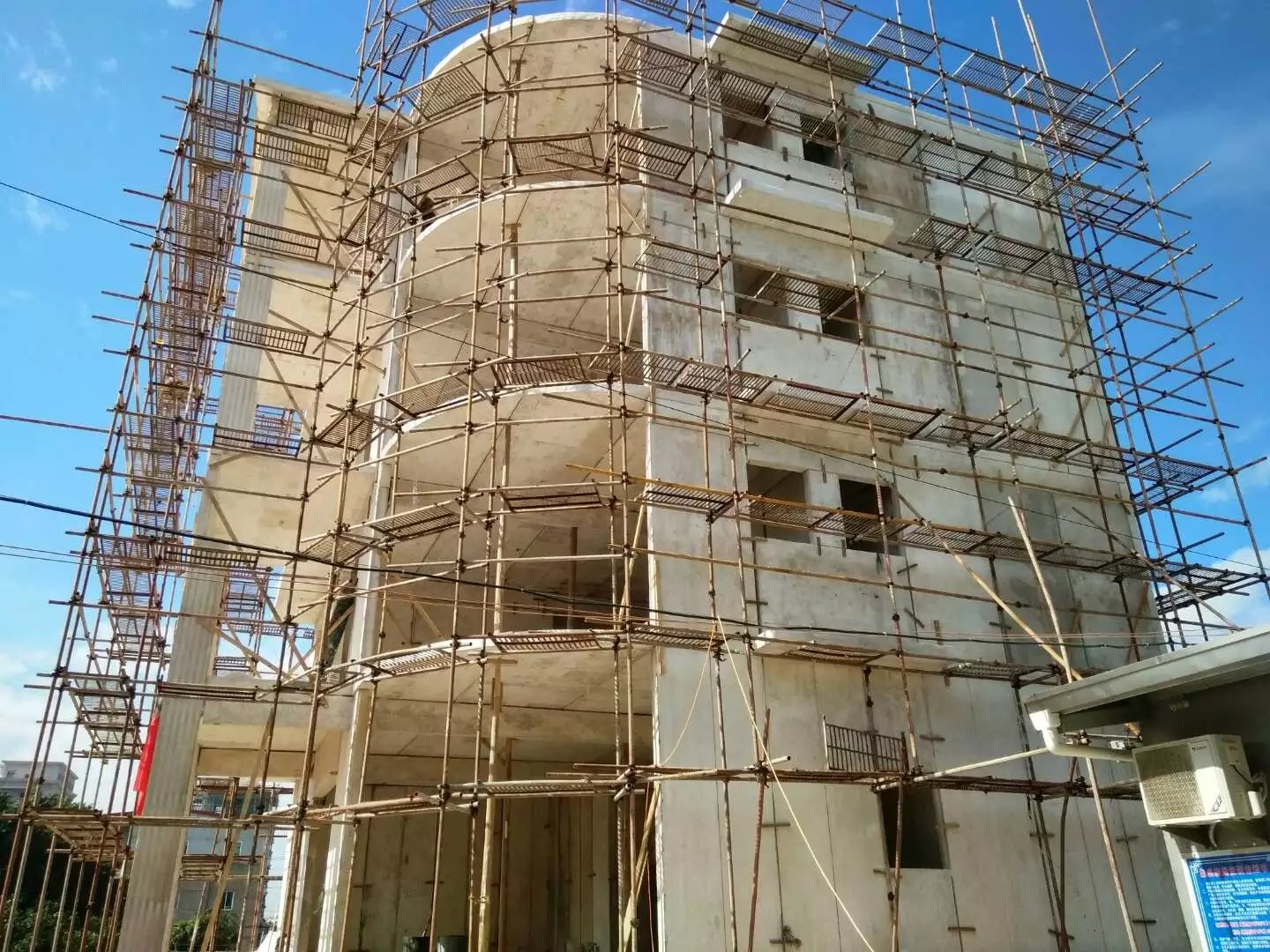 潢川星河绿色环保装配式建材在福建修建的五层别墅建筑